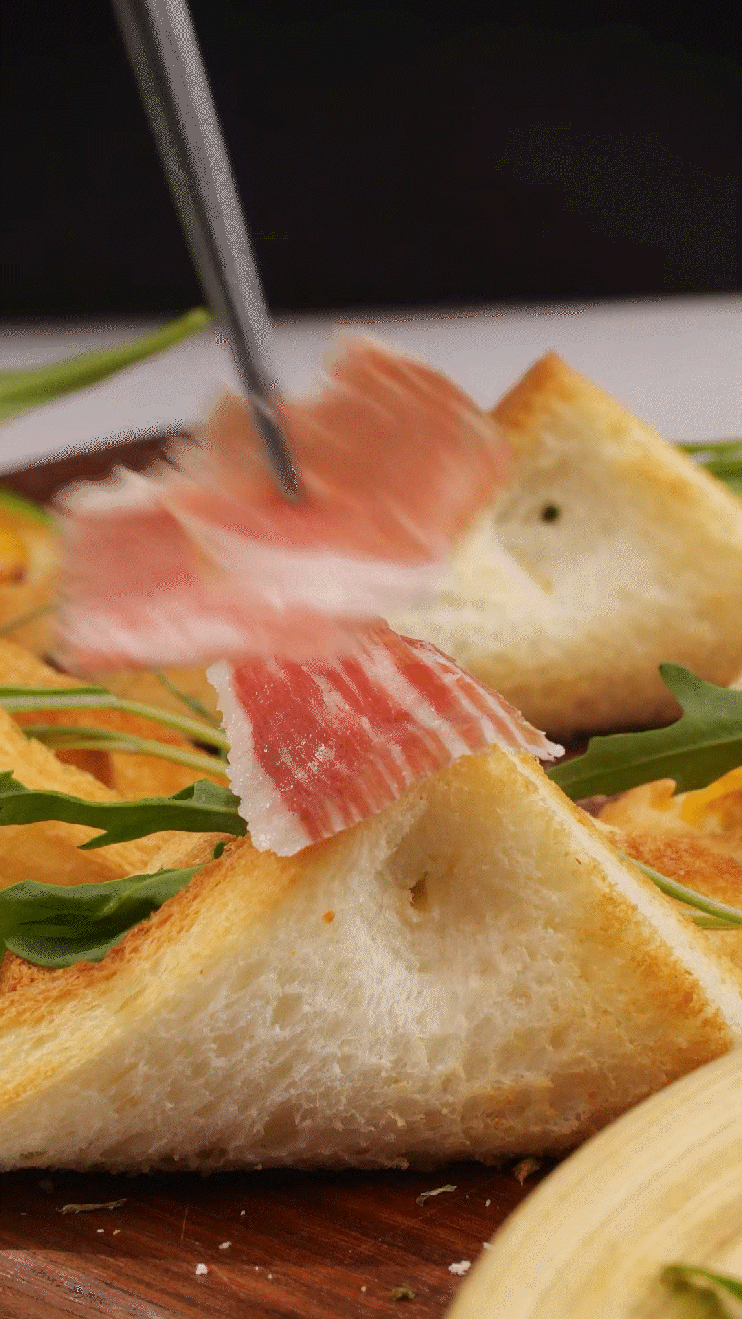 對折，用牙簽固定
